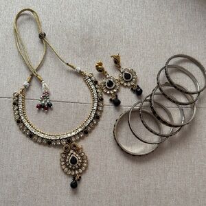 Exquisite Gold and Black Necklace Set